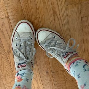 Converse Chuck Taylor Low Top Sneakers